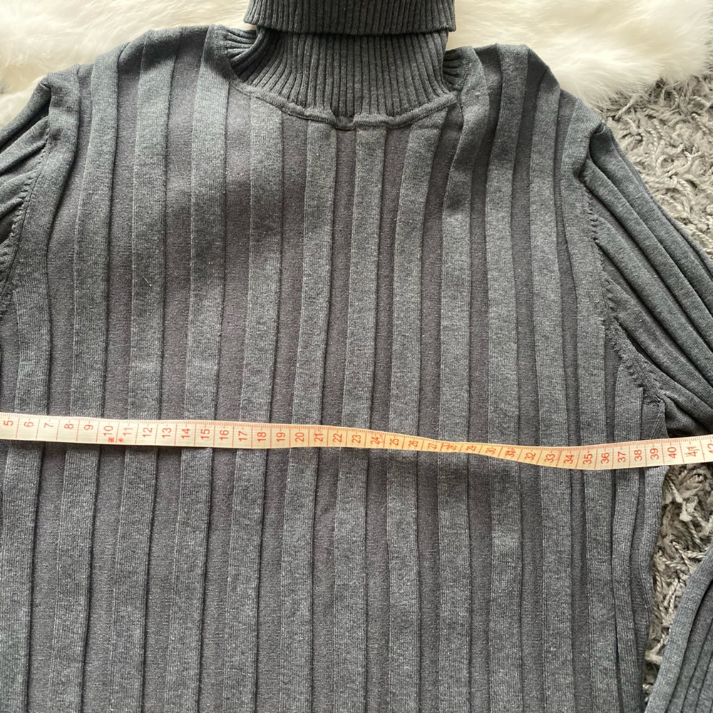 Style & Co. Ribbed Silk Turtleneck Sweater - Picture 4 of 6